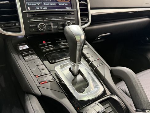 Used 2013 Porsche Cayenne AWD/4WD image 35