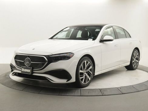 Certified 2025 Mercedes-Benz E 350 4MATIC Sedan image 3