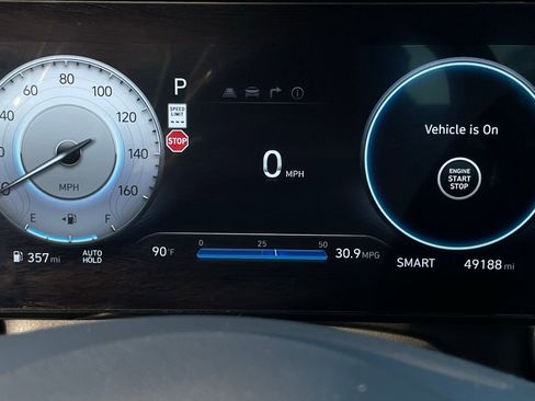 Used 2025 Hyundai Elantra SEL image 15