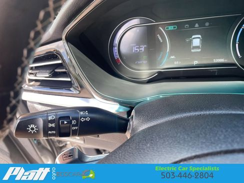 Used 2022 Kia Niro EX FWD image 31
