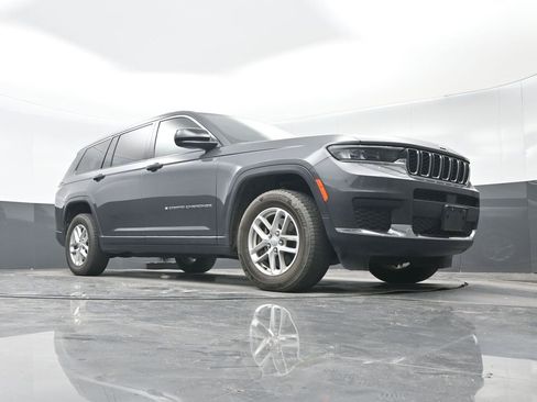 Used 2021 Jeep Grand Cherokee L Laredo w/ Luxury Tech Group I image 33