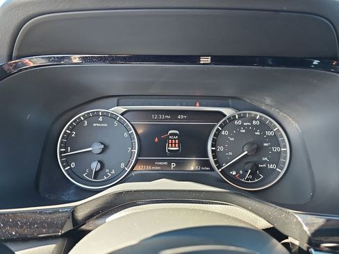 Used 2024 Nissan Pathfinder SV image 24