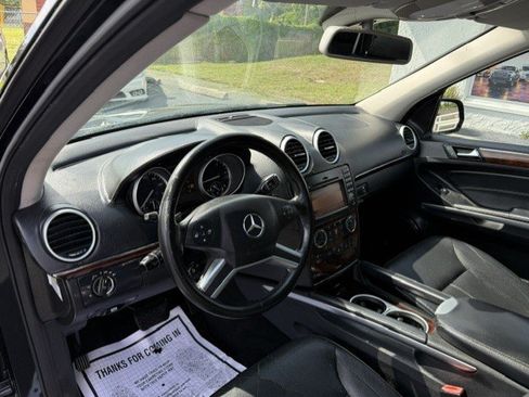 Used 2010 Mercedes-Benz GL 320 BlueTEC 4MATIC image 10