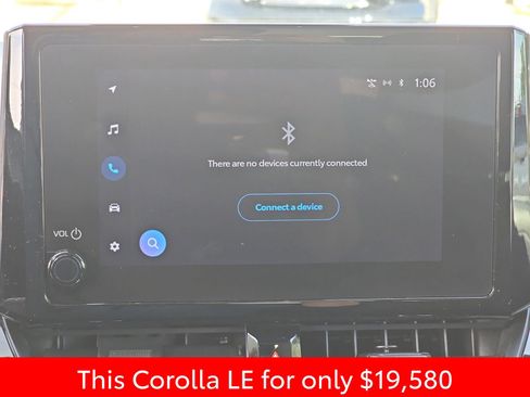 Used 2025 Toyota Corolla LE image 27