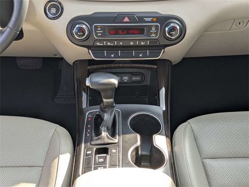Certified 2020 Kia Sorento EX image 17