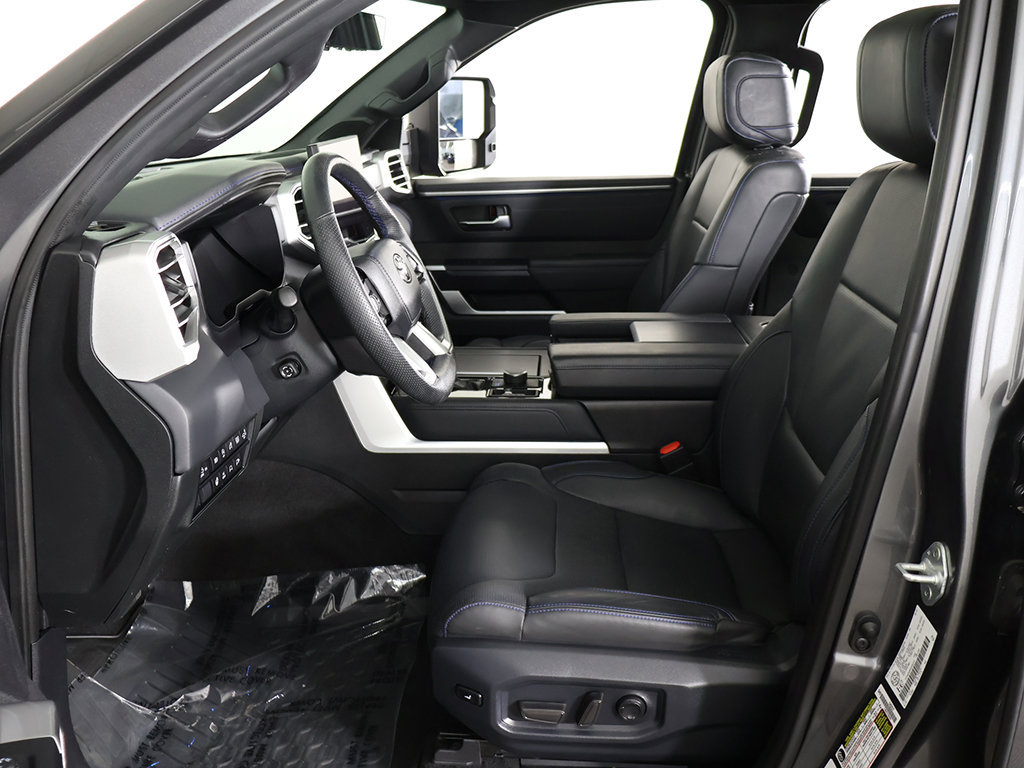 Used 2022 Toyota Tundra Platinum AWD/4WD image 31
