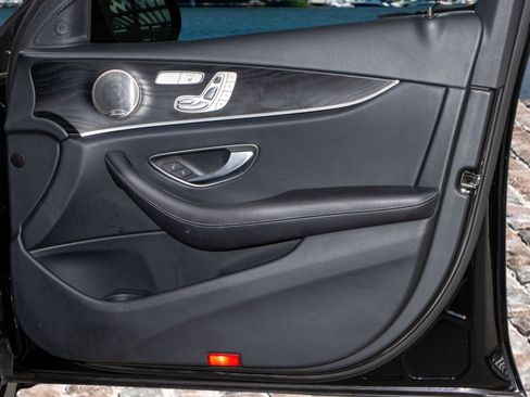 Used 2022 Mercedes-Benz E 350 Sedan image 13