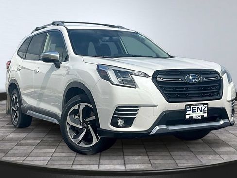 Used 2023 Subaru Forester Touring w/ Popular Package #3 AWD/4WD image 3