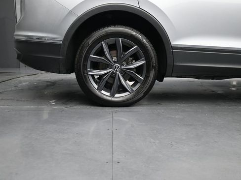 Used 2022 Volkswagen Tiguan SE image 10