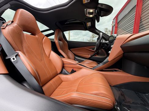 Used 2018 McLaren 720S Performance RWD image 23