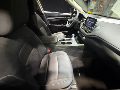 Used 2022 Nissan Altima 2.5 SV FWD image 19