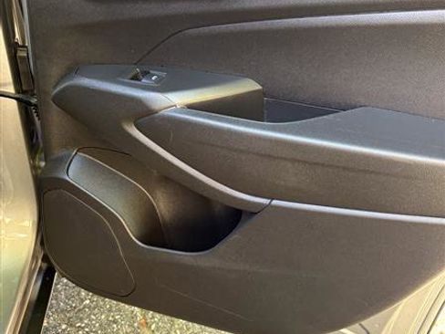 Used 2024 Chevrolet Trax RS w/ Sunroof Package image 18