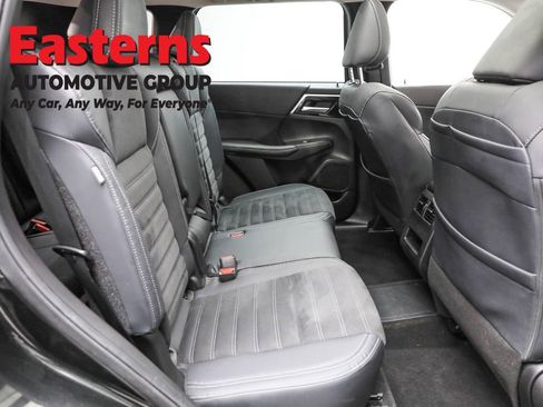 Used 2023 Mitsubishi Outlander SE image 22