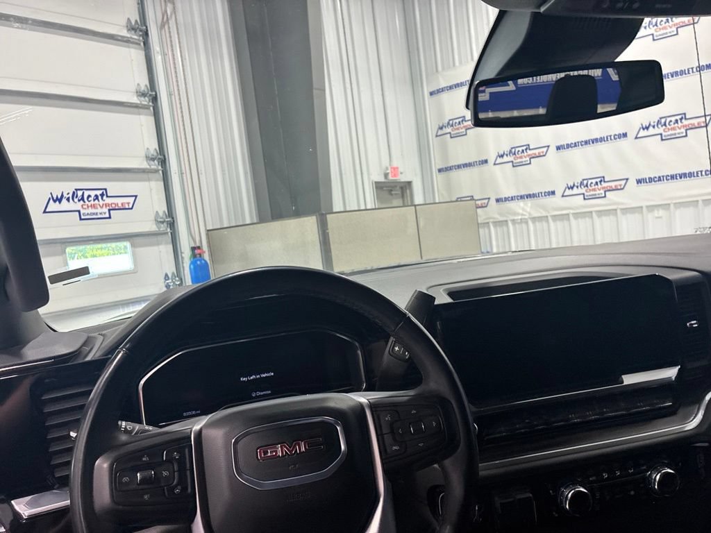 Used 2025 GMC Sierra 1500 SLT AWD/4WD image 2