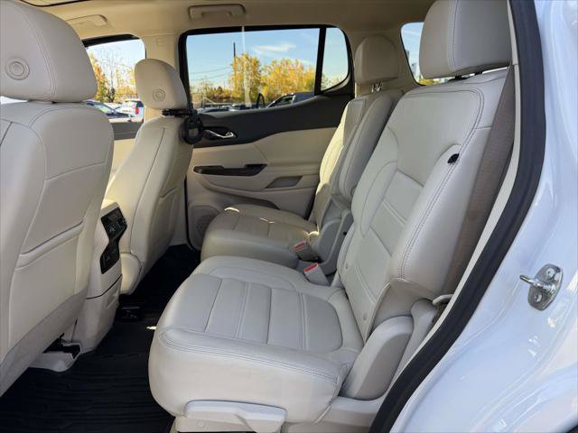 Used 2022 GMC Acadia Denali w/ Denali Technology Package AWD/4WD image 16