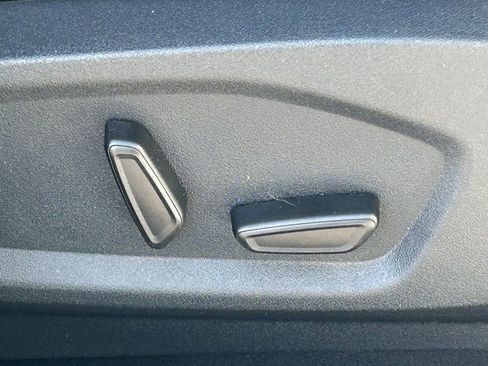 Used 2024 Ford Edge Titanium image 36