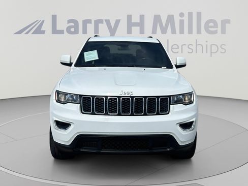 Used 2021 Jeep Grand Cherokee Laredo X AWD/4WD image 8