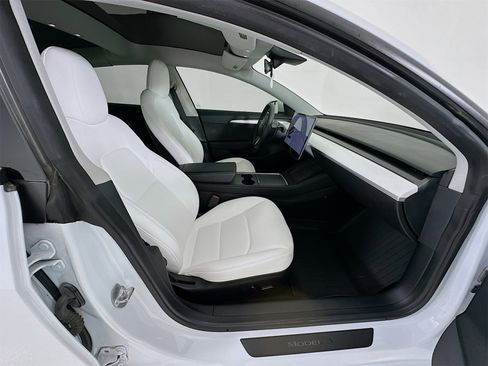 Used 2022 Tesla Model 3 Long Range image 31