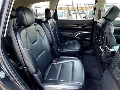 Used 2025 Kia Telluride S AWD/4WD image 27