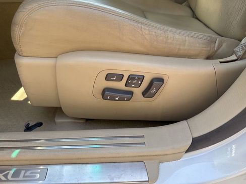 Used 2011 Lexus LS 460 w/ Luxury Value Edition RWD image 31