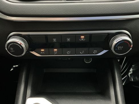 Used 2022 Nissan Altima 2.5 SV FWD image 35