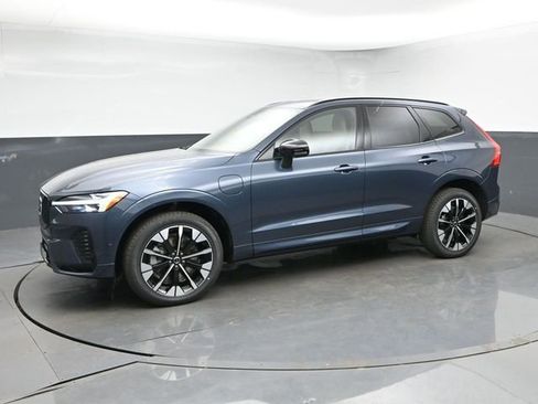 New 2026 Volvo XC60 T8 Plus w/ Protection Package Premier AWD/4WD image 4