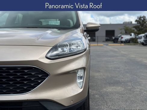 Used 2020 Ford Escape Titanium w/ Titanium Premium Package 2.0 AWD/4WD image 13