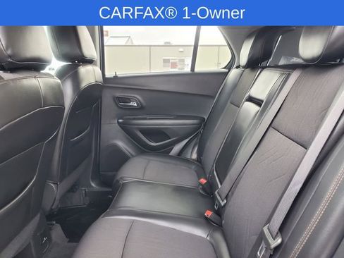 Used 2022 Chevrolet Trax LT w/ LT Convenience Package image 29