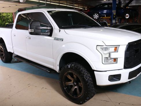 Used 2016 Ford F150 Lariat w/ Equipment Group 502A Luxury AWD/4WD image 2