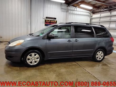 Used 2010 Toyota Sienna LE FWD image 5