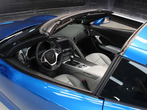 Used 2015 Chevrolet Corvette Stingray Coupe w/ 2LT Preferred Equipment Group image 33