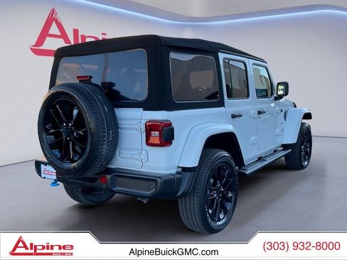 Used 2022 Jeep Wrangler Unlimited Sahara w/ Cold Weather Group image 5