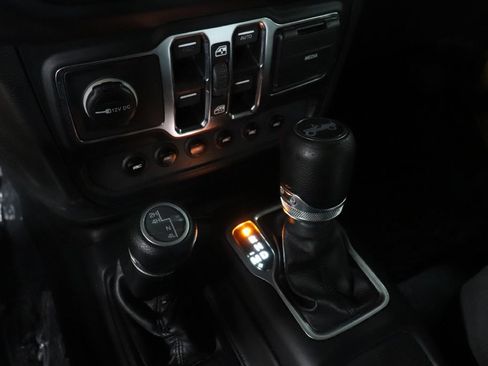 Used 2019 Jeep Wrangler Unlimited Sport S AWD/4WD image 30