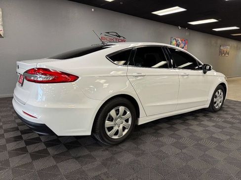 Used 2019 Ford Fusion S image 15