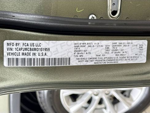 Certified 2021 Jeep Cherokee Latitude AWD/4WD image 28