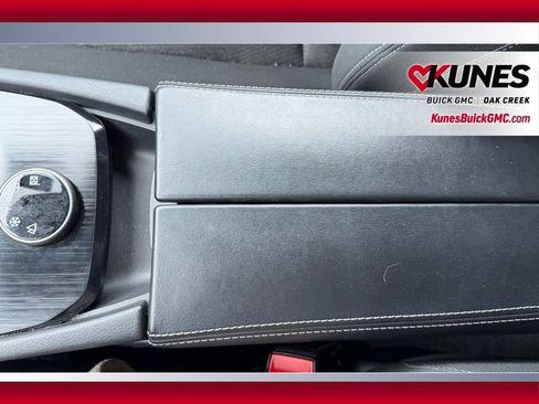 Used 2025 Nissan Rogue SV AWD/4WD image 21