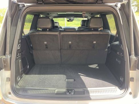 New 2026 Jeep Grand Wagoneer Limited w/ Premium Group II AWD/4WD image 9