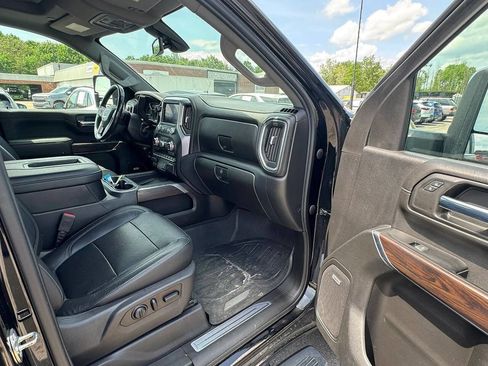 Used 2020 GMC Sierra 2500 SLT w/ SLT Premium Plus Package AWD/4WD image 18