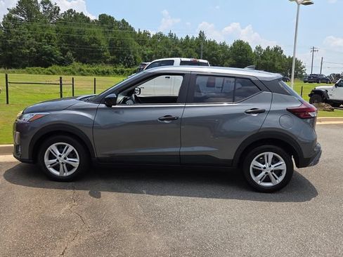 Used 2025 Nissan Kicks Play S FWD image 4
