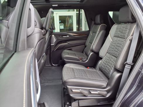 Used 2024 Cadillac Escalade Sport Platinum w/ Heavy-Duty Trailer Package image 10