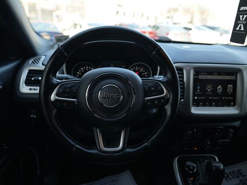 Used 2021 Jeep Compass Latitude w/ Driver Assistance Group image 18