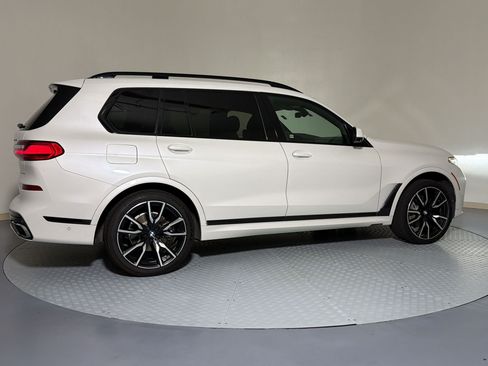 Used 2019 BMW X7 xDrive40i w/ Premium Package AWD/4WD image 4