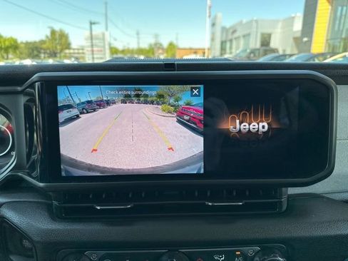 Used 2025 Jeep Wrangler Unlimited Sport AWD/4WD image 32