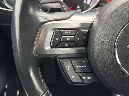 Used 2020 Ford Mustang Premium image 16