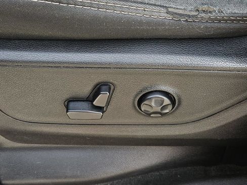 Used 2019 RAM 1500 Big Horn RWD image 13