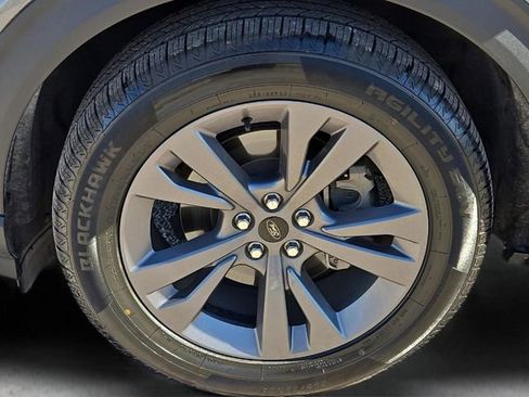 Used 2023 Ford Explorer XLT w/ Equipment Group 202A image 9