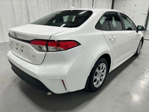 Used 2025 Toyota Corolla LE image 6