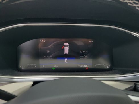 New 2026 Volkswagen Taos SE FWD image 32
