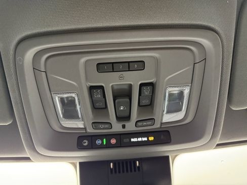 Used 2023 Chevrolet Silverado 1500 LTZ image 35