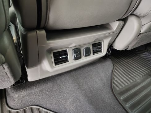 Used 2022 Chevrolet Silverado 3500 LT w/ Convenience Package image 41